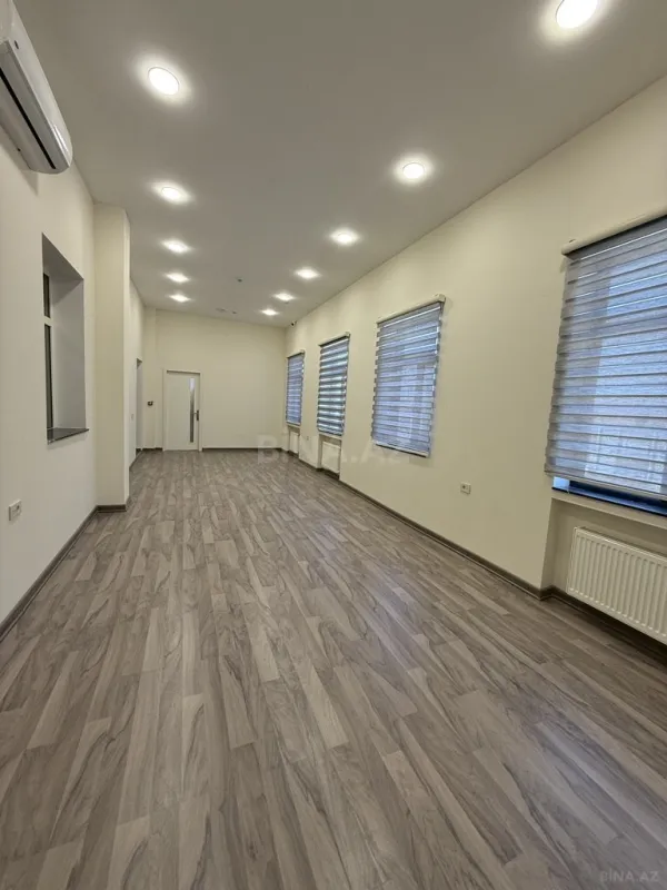 Kirayə verilir 14 otaqlı ofis 360 m²