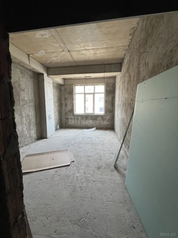 Satılır 3 otaqlı mənzil 156.6 m²