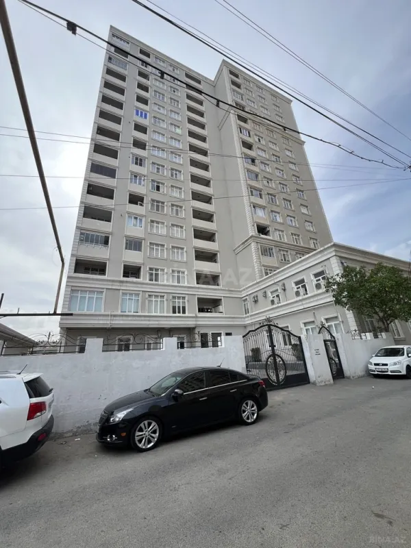 Satılır 3 otaqlı mənzil 156.6 m²