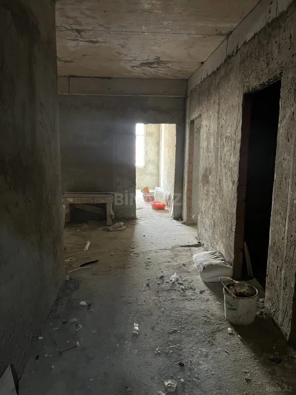Satılır 3 otaqlı mənzil 156.6 m²