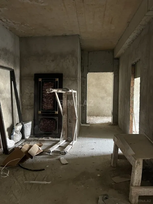 Satılır 3 otaqlı mənzil 156.6 m²