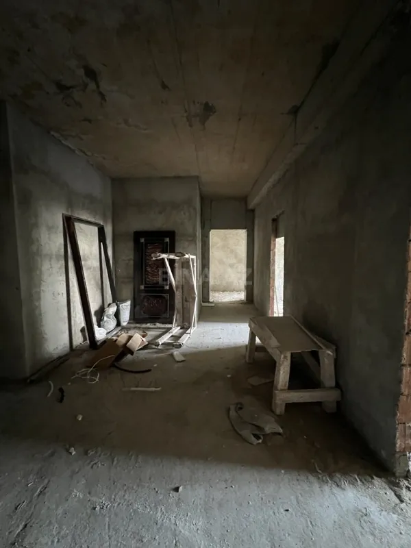 Satılır 3 otaqlı mənzil 156.6 m²