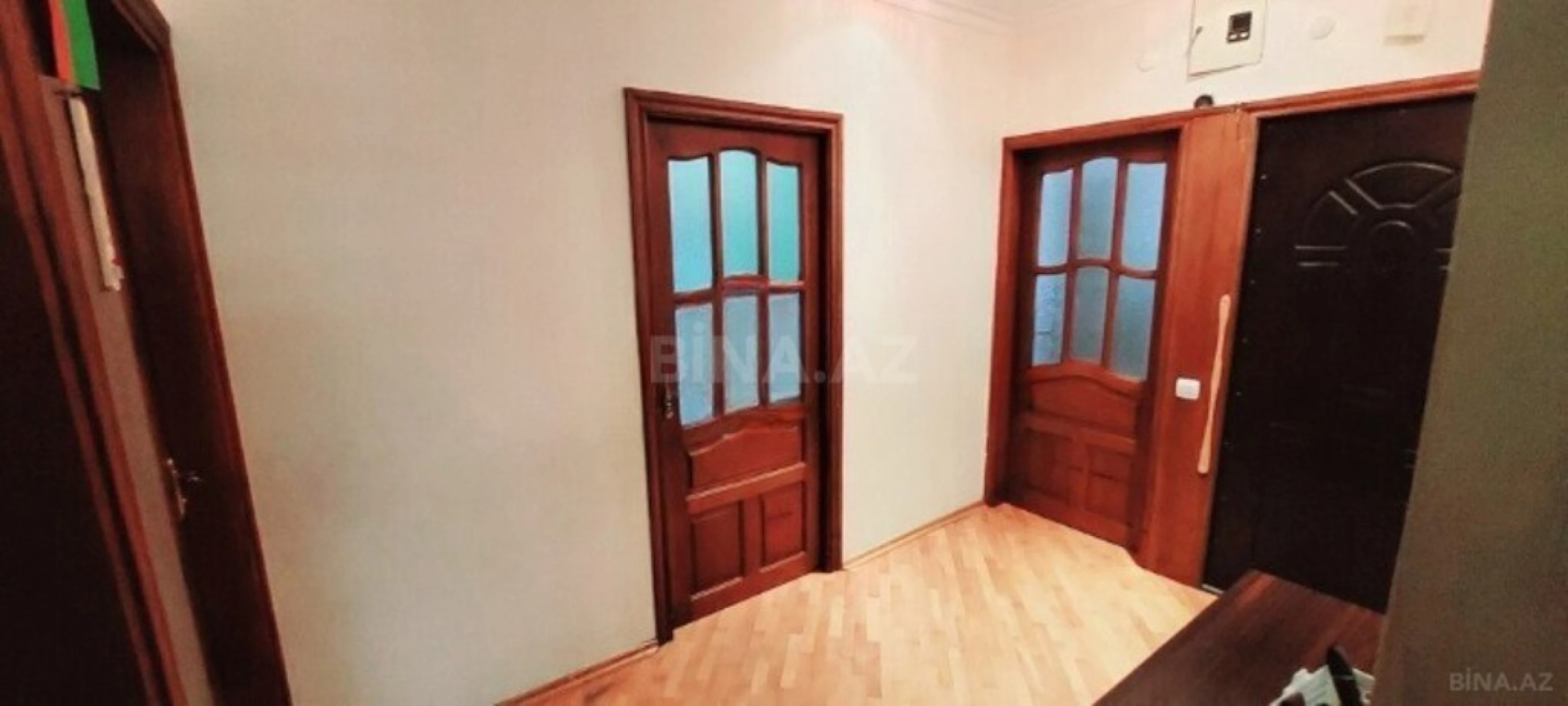 Satılır 4 otaqlı mənzil 115 m²