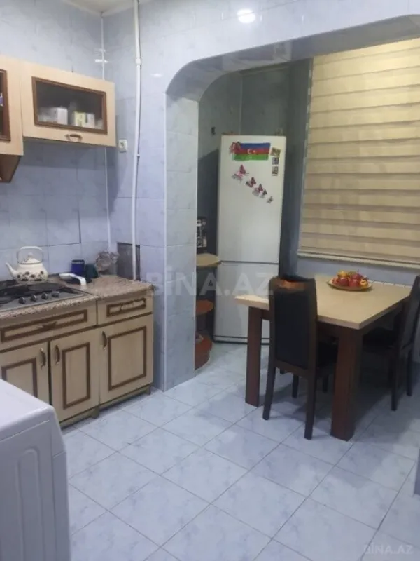 Satılır 4 otaqlı mənzil 115 m²