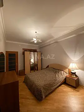 Satılır 2 otaqlı mənzil 75 m²