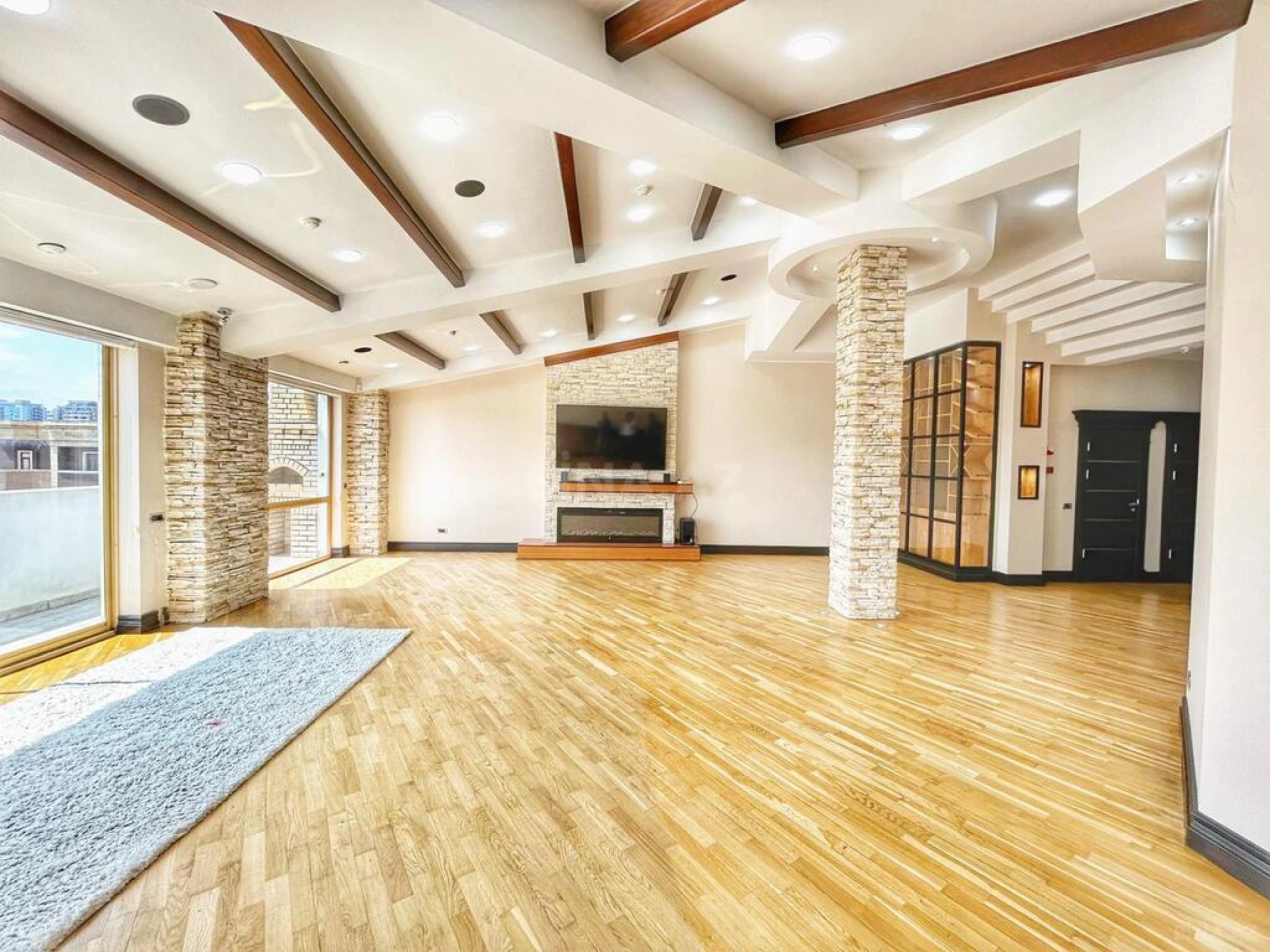 Satılır 3 otaqlı mənzil 200 m²