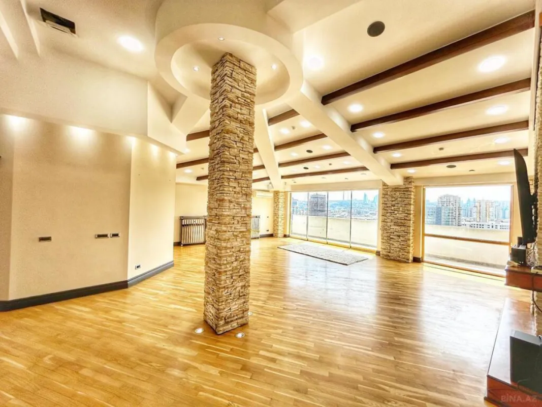 Satılır 3 otaqlı mənzil 200 m²
