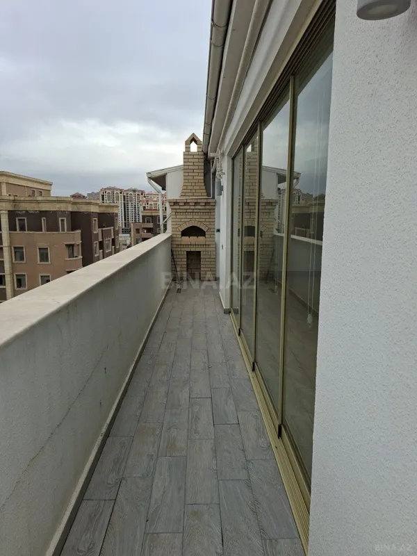 Satılır 3 otaqlı mənzil 200 m²