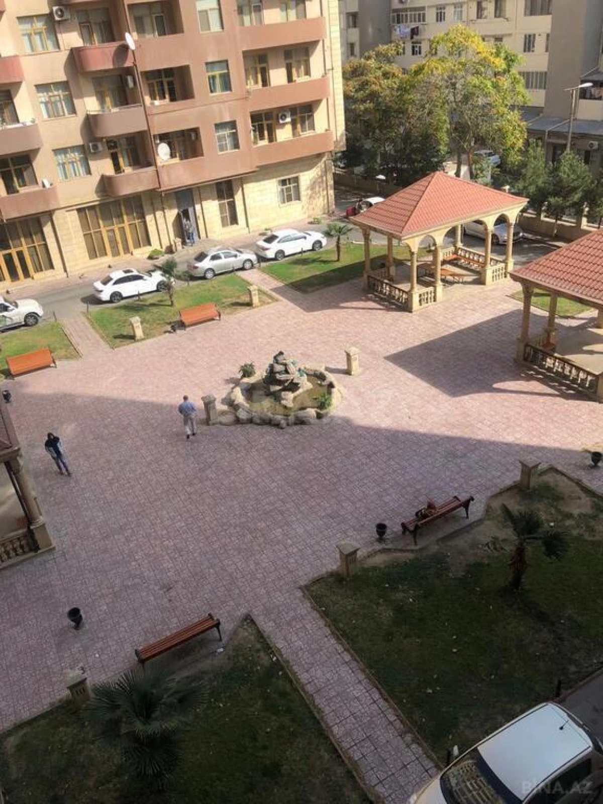Satılır 3 otaqlı mənzil 200 m²