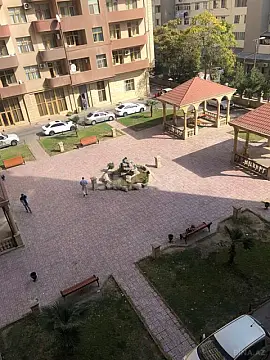 Satılır 3 otaqlı mənzil 200 m²