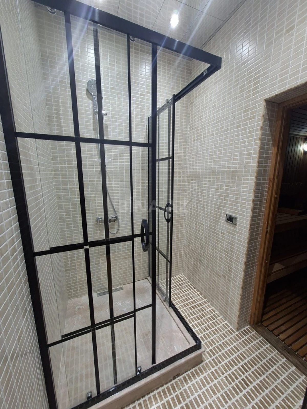 Satılır 3 otaqlı mənzil 200 m²