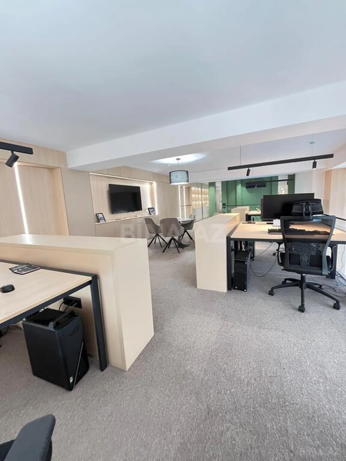 Satılır obyekt 169 m²