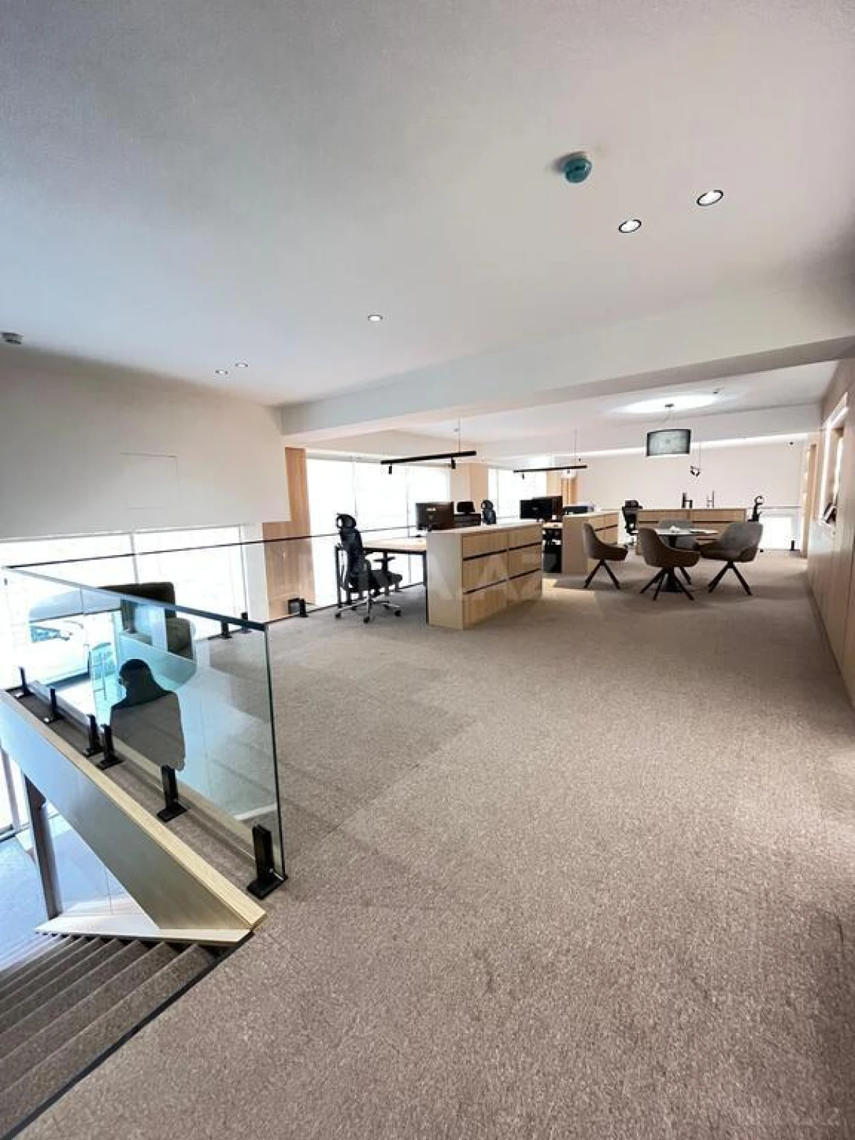 Satılır obyekt 169 m²