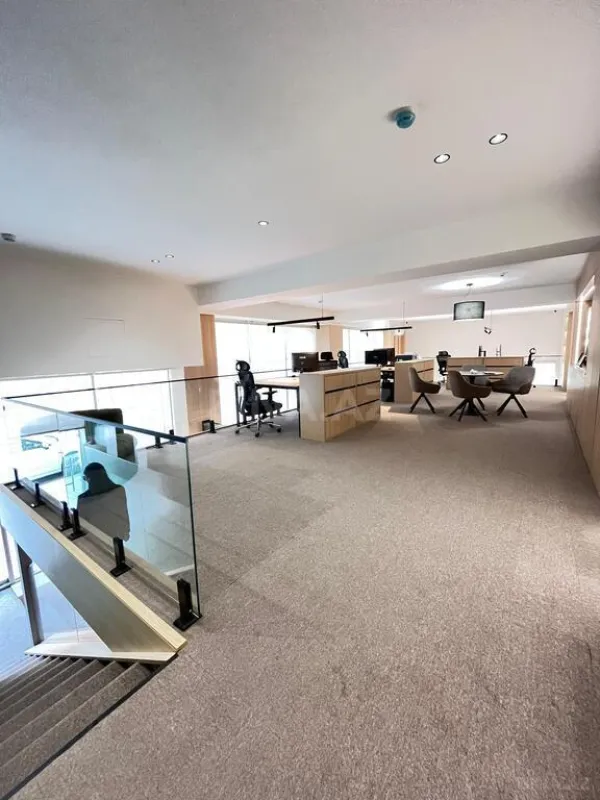 Satılır obyekt 169 m²