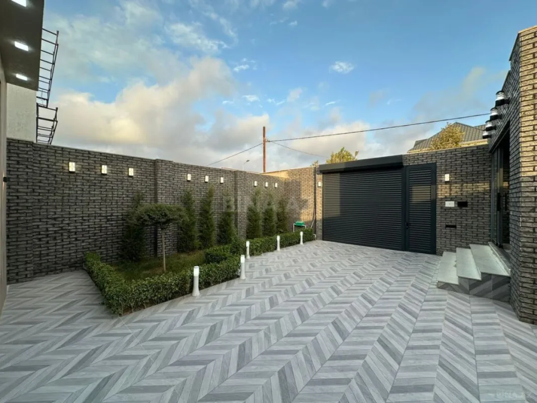 Satılır 4 otaqlı həyət evi 160 m²