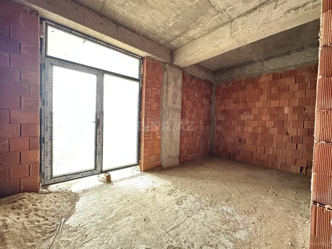 Satılır 3 otaqlı mənzil 123 m²
