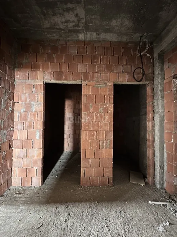 Satılır 3 otaqlı mənzil 123 m²