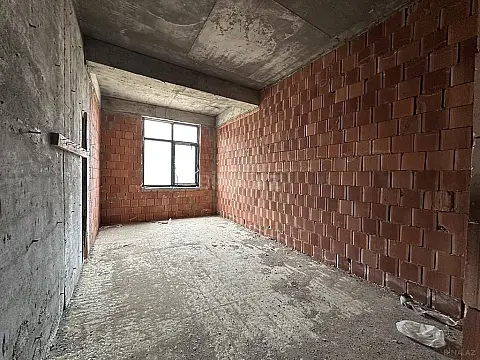 Satılır 3 otaqlı mənzil 123 m²