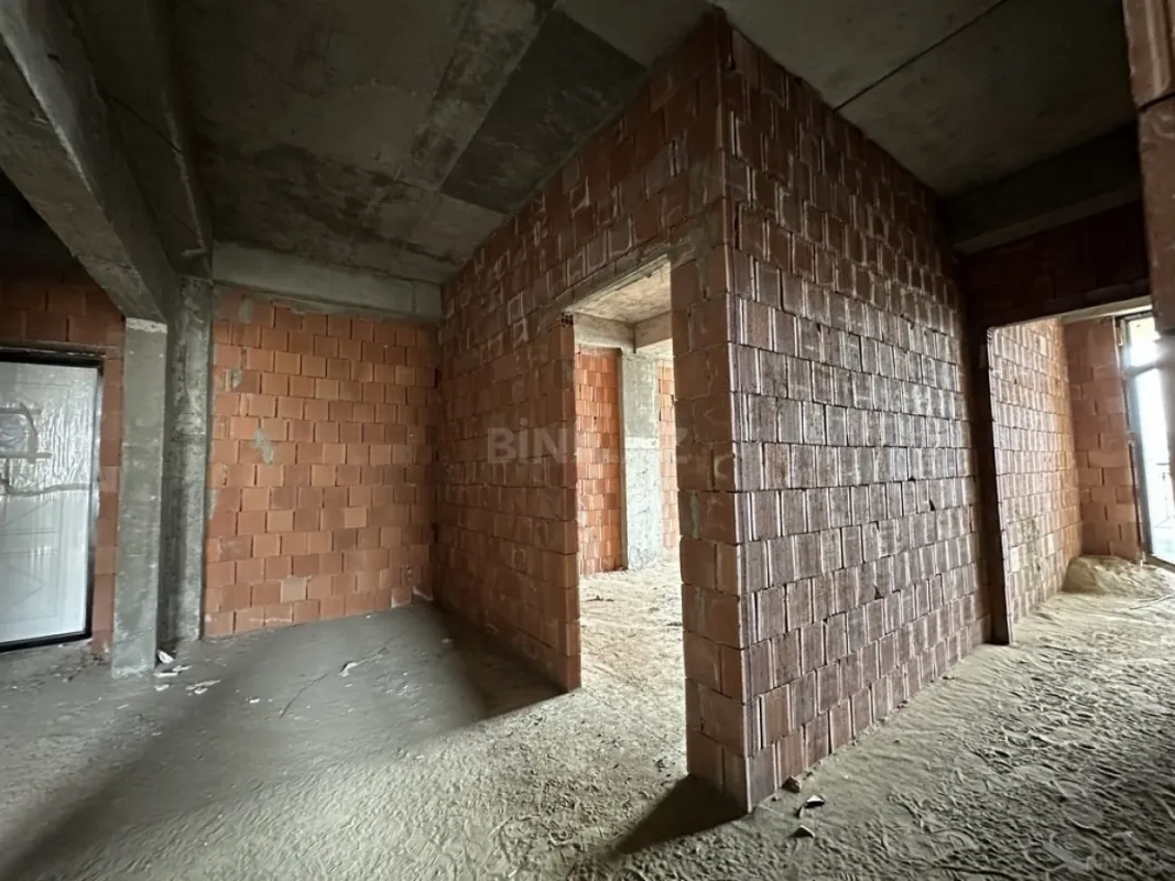 Satılır 3 otaqlı mənzil 123 m²