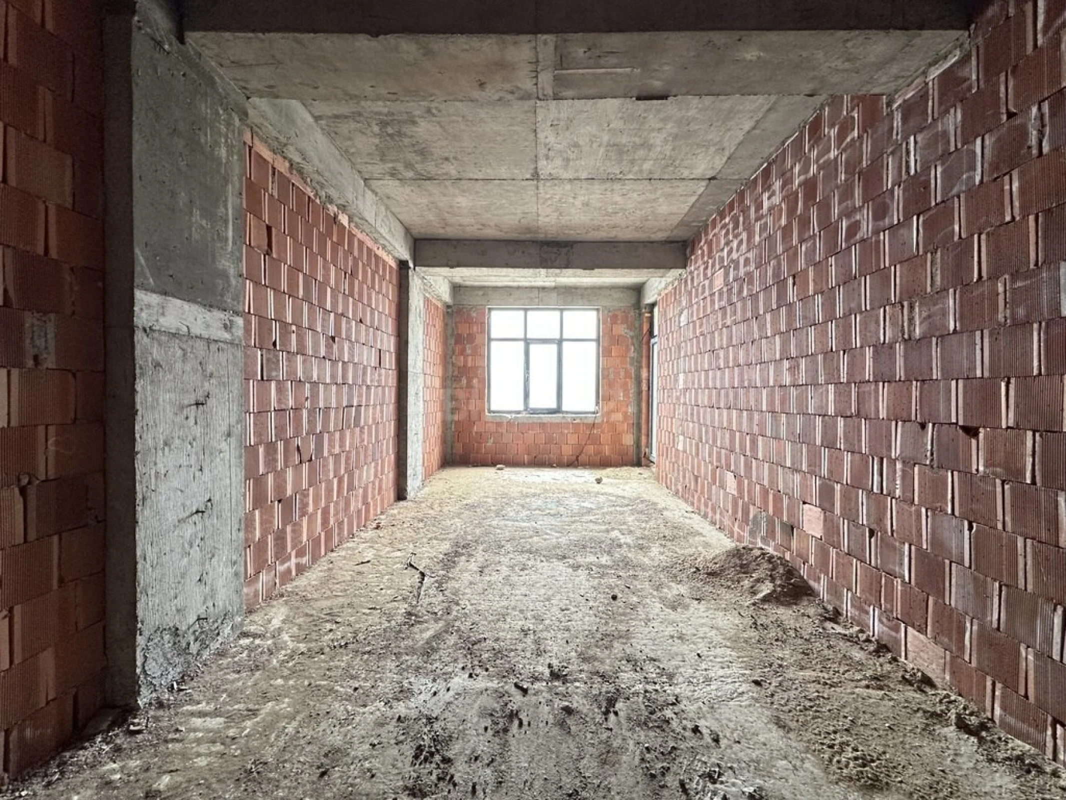 Satılır 3 otaqlı mənzil 123 m²