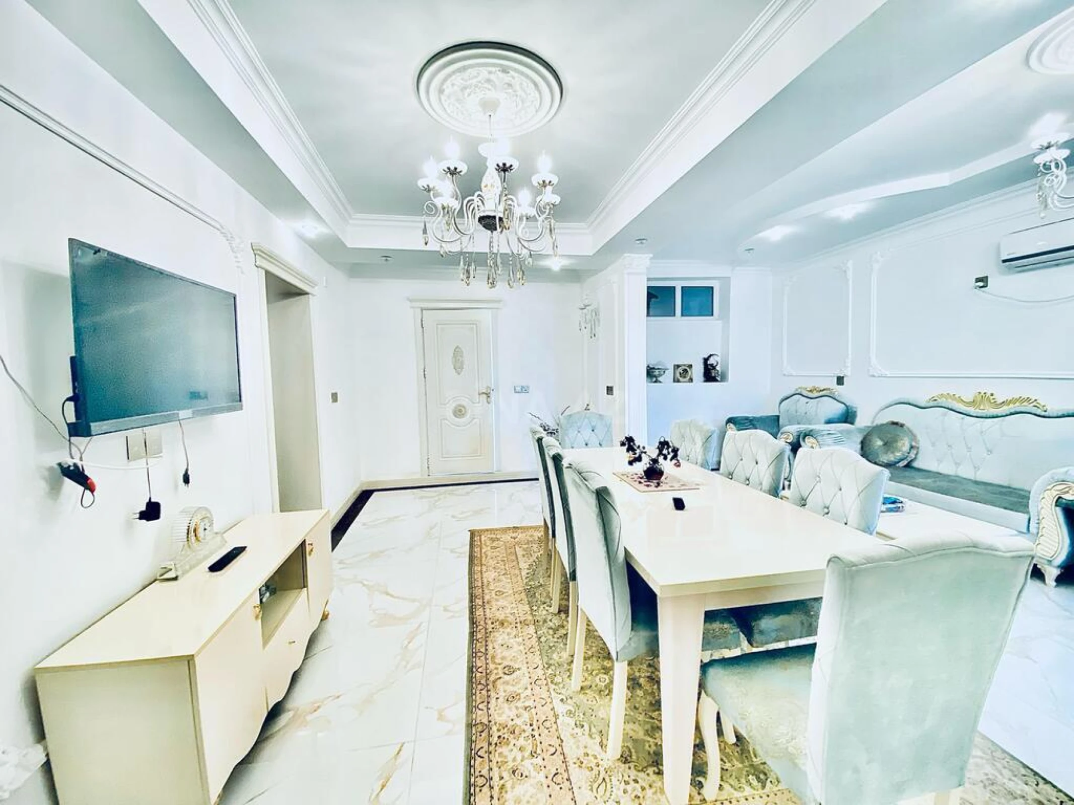 Satılır 6 otaqlı həyət evi 430 m²