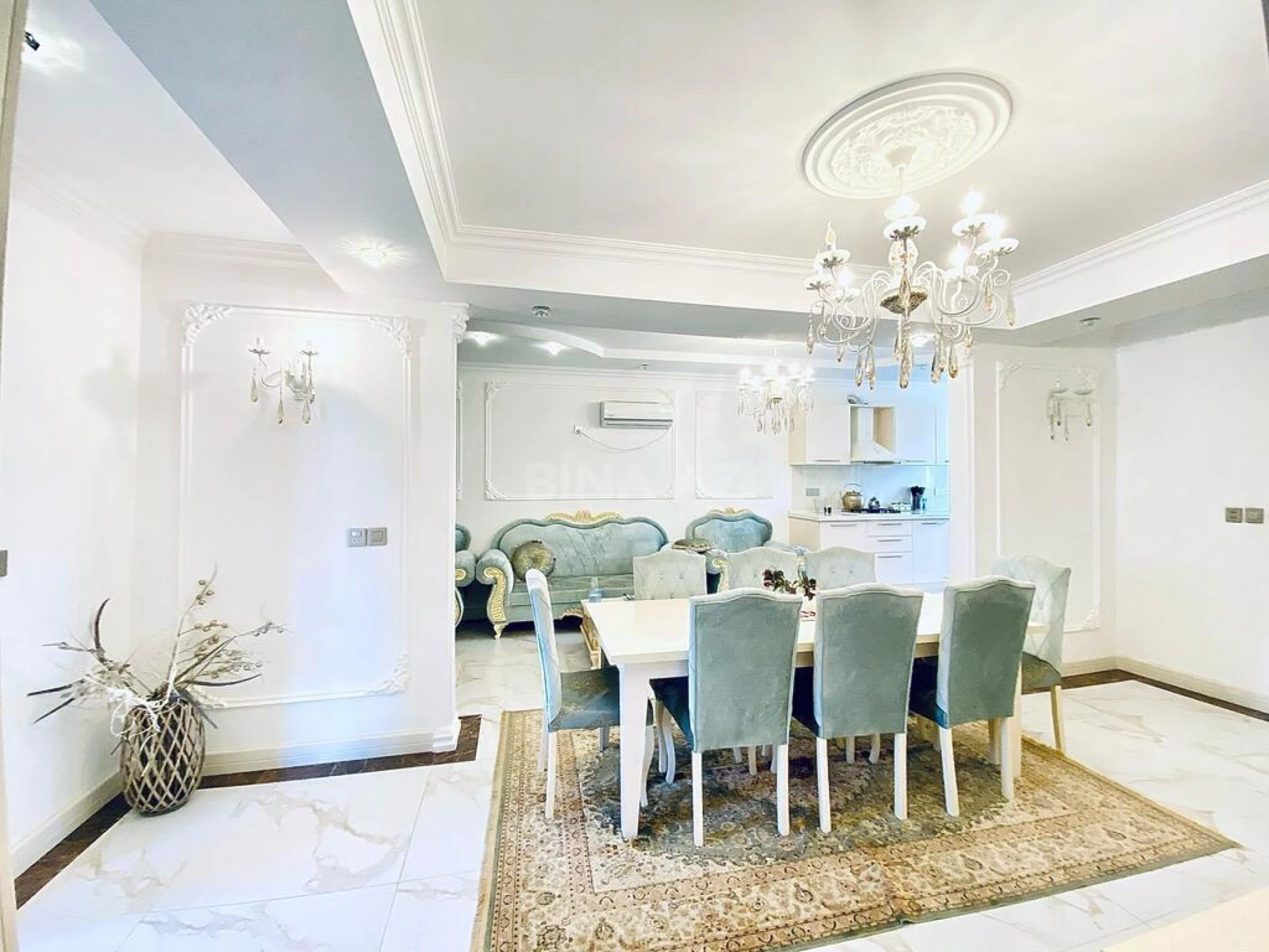 Satılır 6 otaqlı həyət evi 430 m²