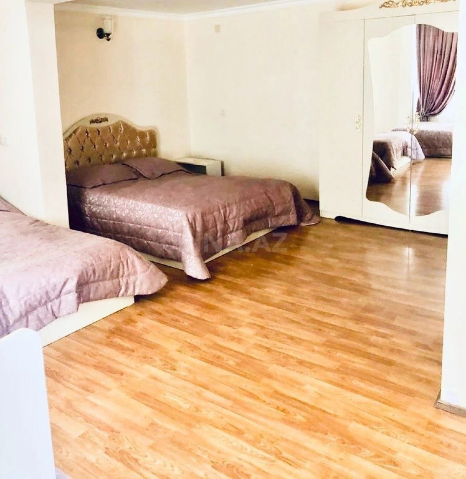 Satılır 6 otaqlı həyət evi 430 m²