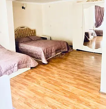 Satılır 6 otaqlı həyət evi 430 m²