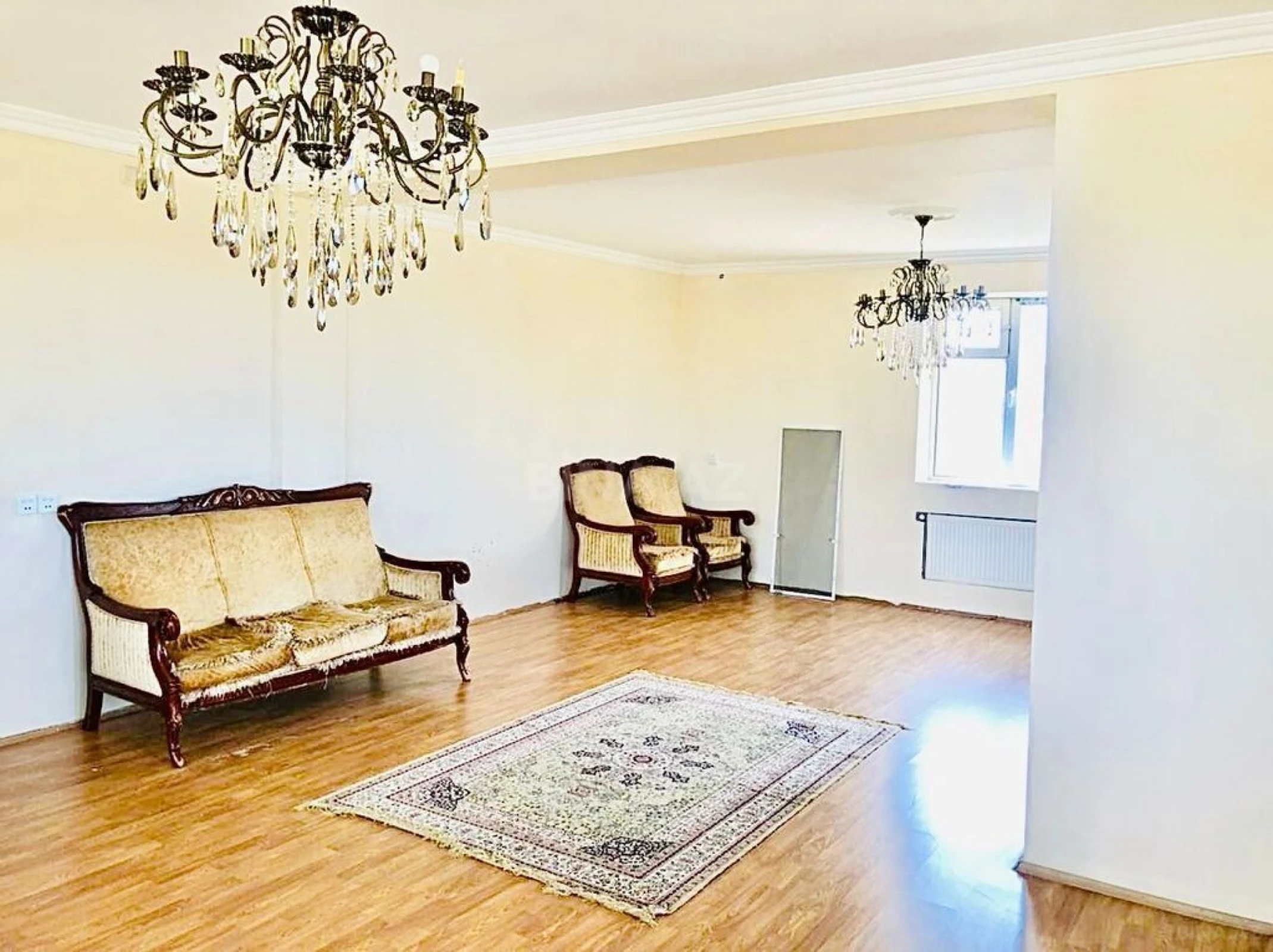 Satılır 6 otaqlı həyət evi 430 m²