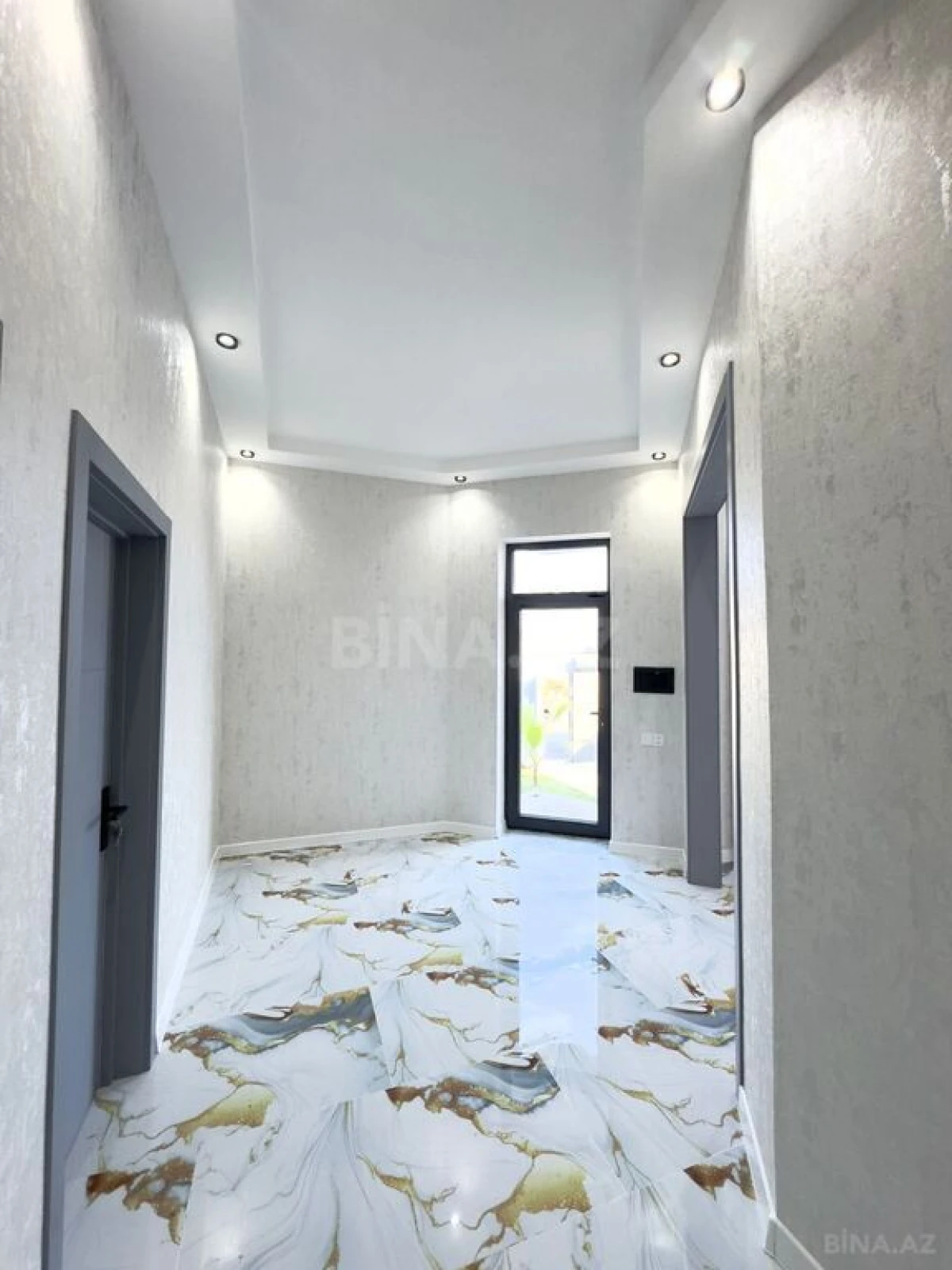 Satılır 4 otaqlı həyət evi 160 m²