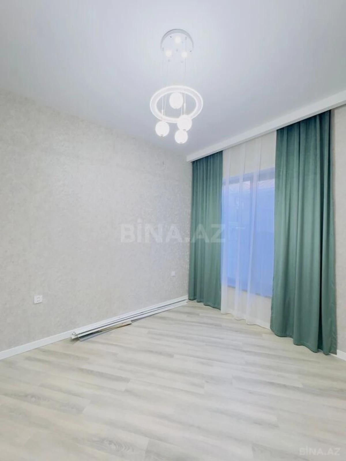 Satılır 4 otaqlı həyət evi 160 m²