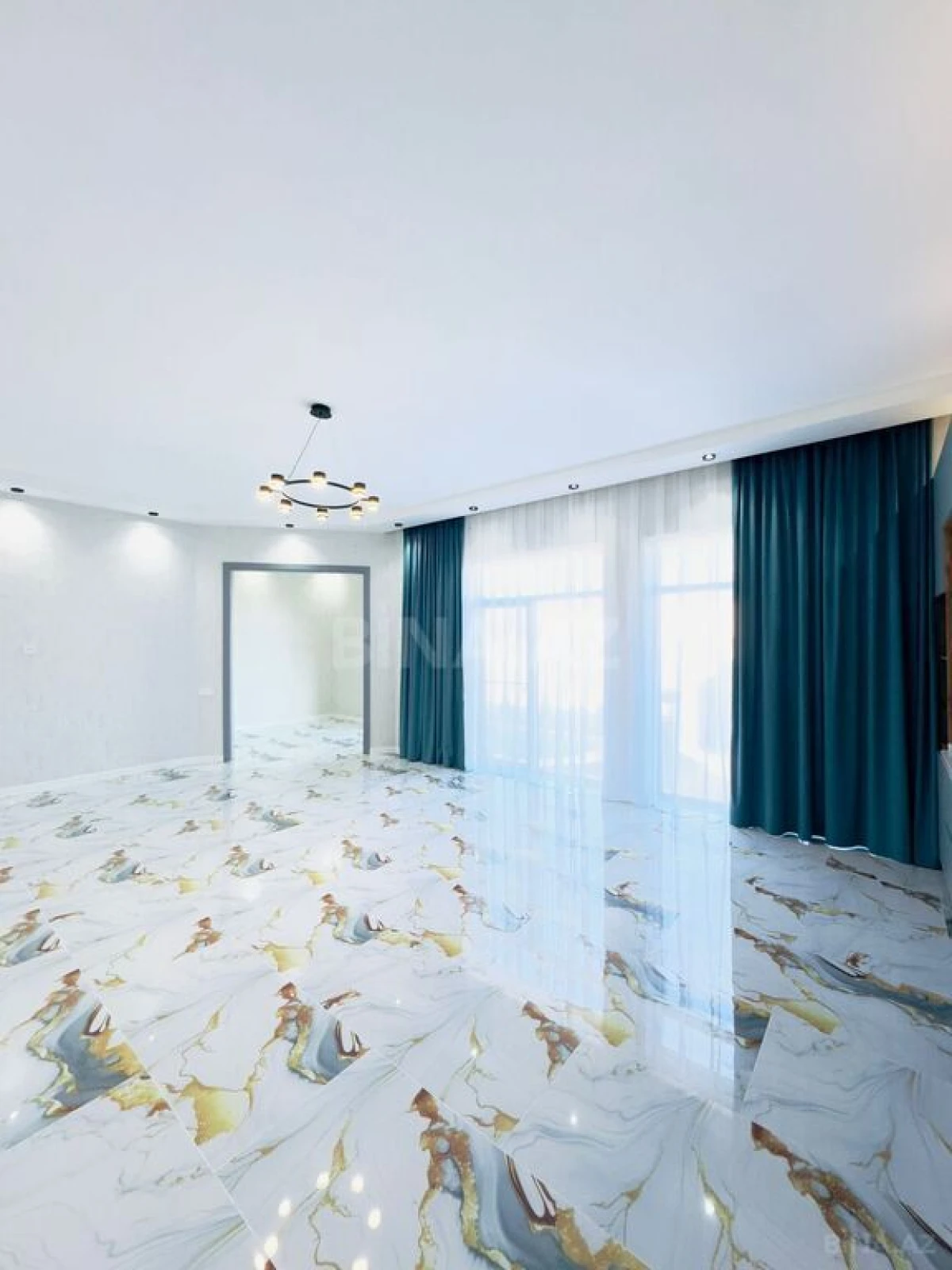 Satılır 4 otaqlı həyət evi 160 m²