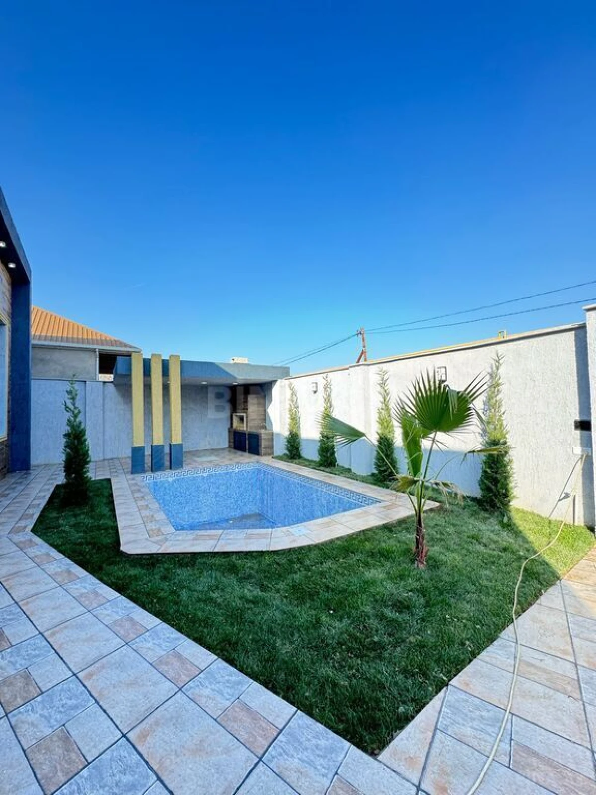 Satılır 4 otaqlı həyət evi 160 m²