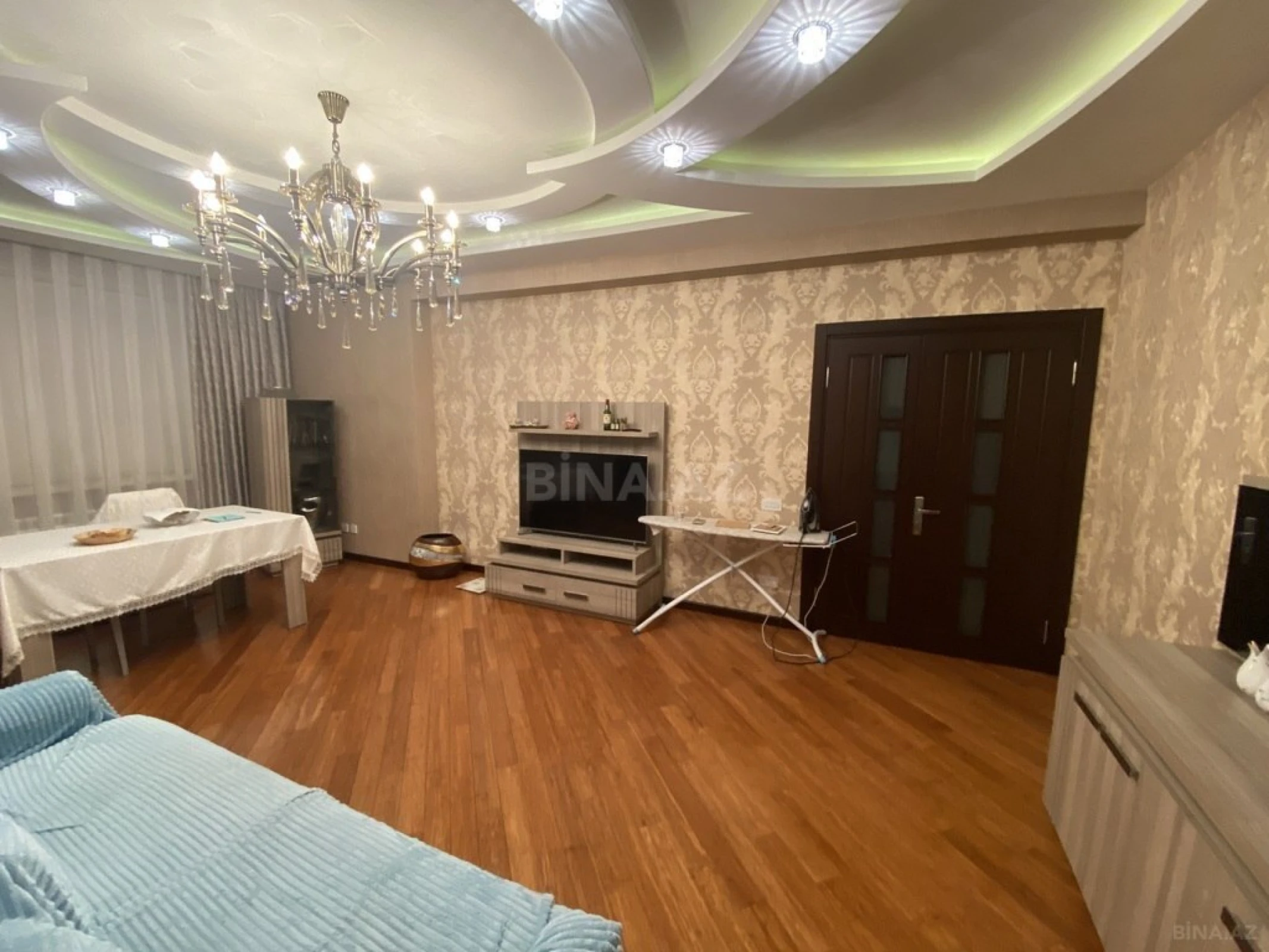 Satılır 3 otaqlı mənzil 115 m²