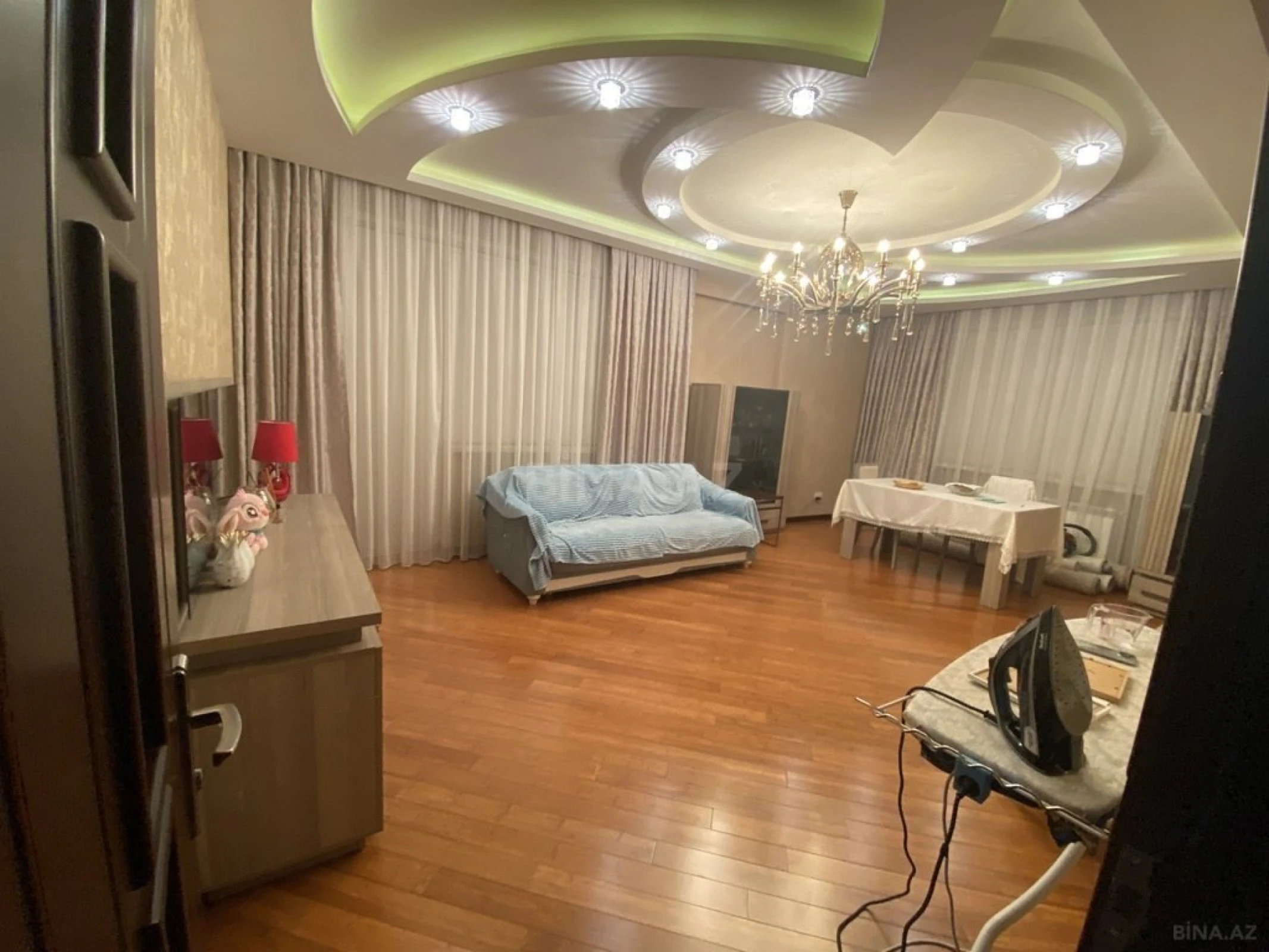 Satılır 3 otaqlı mənzil 115 m²