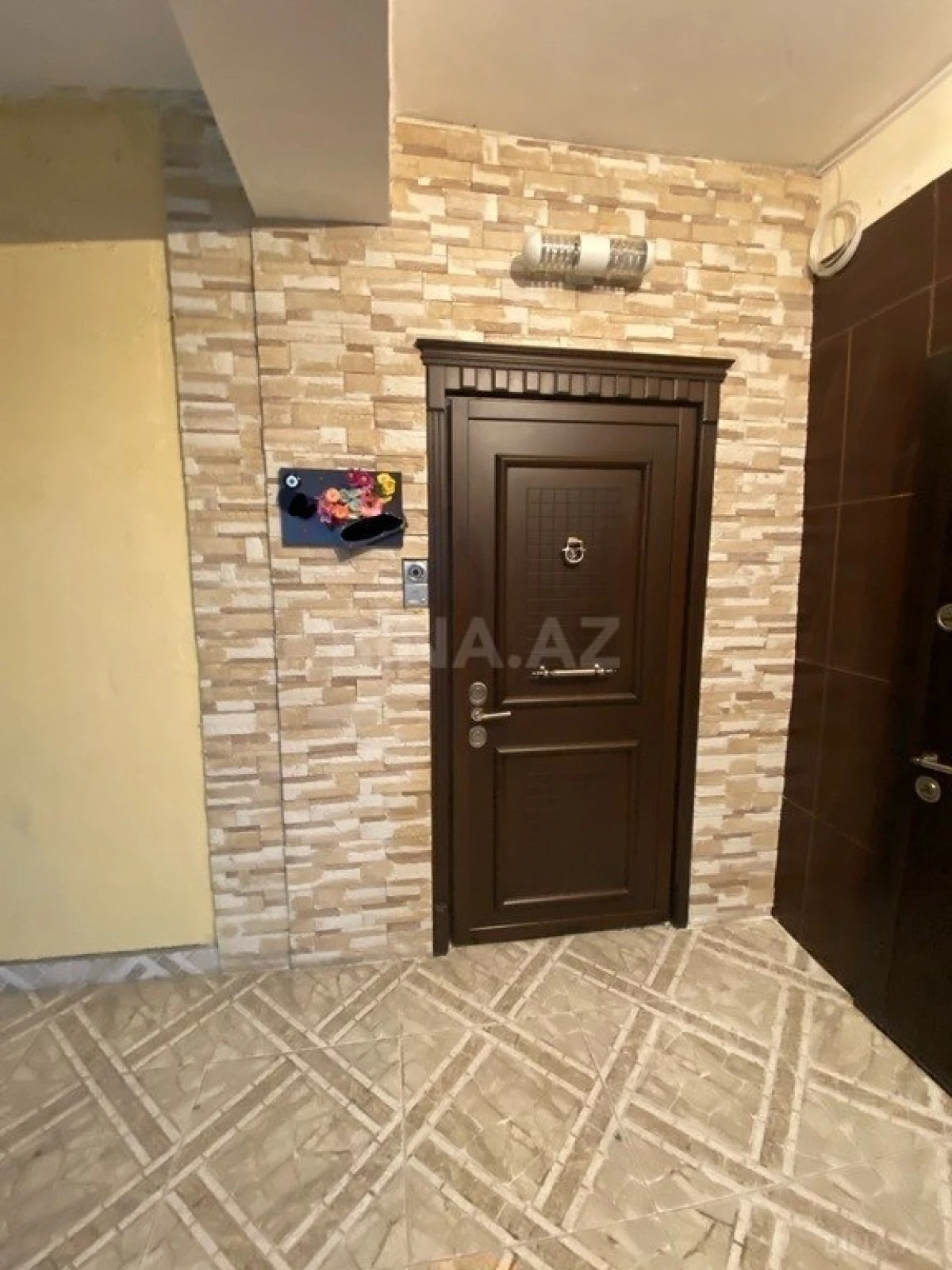Satılır 3 otaqlı mənzil 115 m²