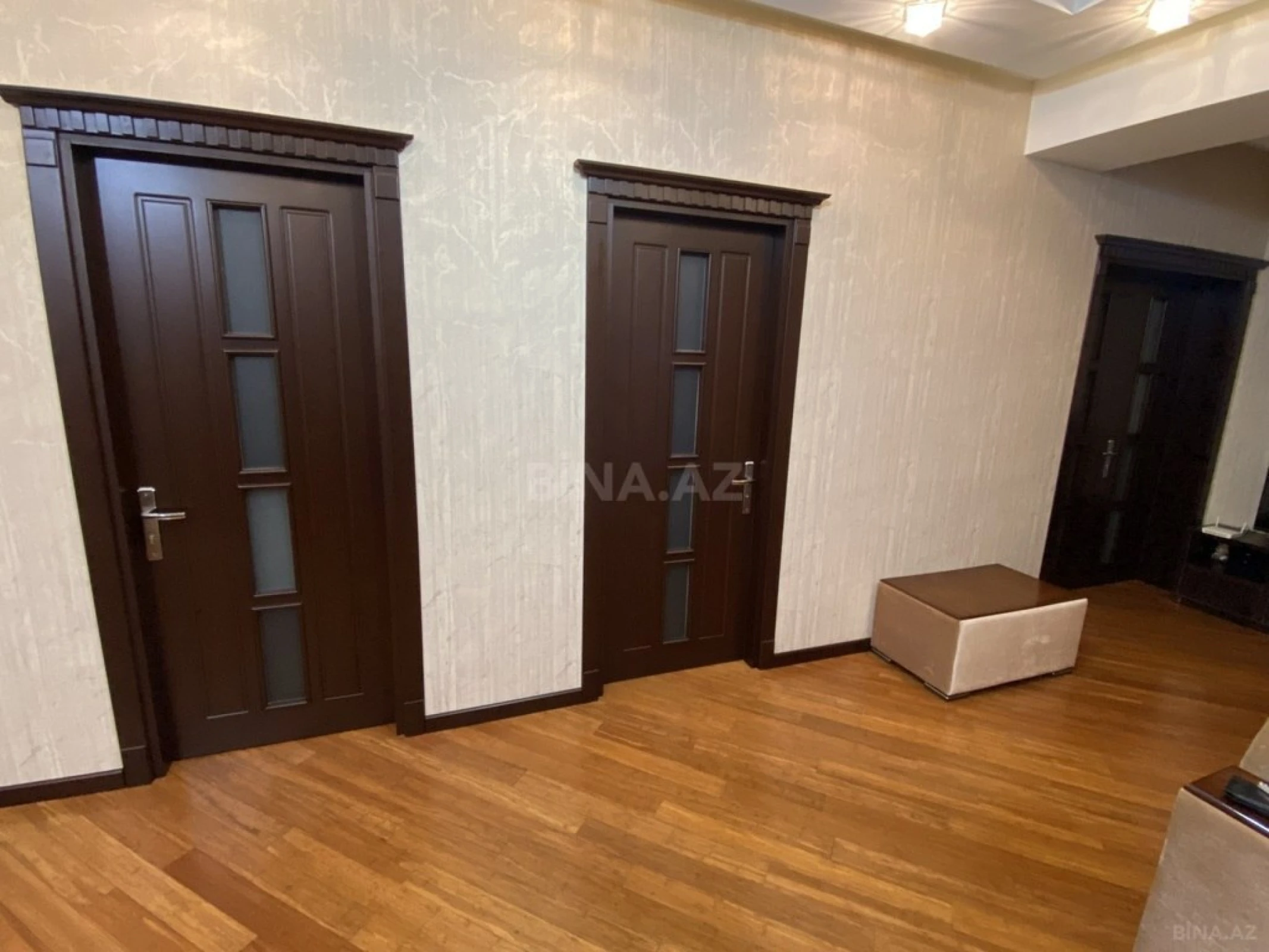Satılır 3 otaqlı mənzil 115 m²