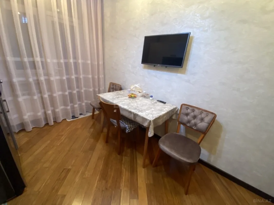 Satılır 3 otaqlı mənzil 115 m²