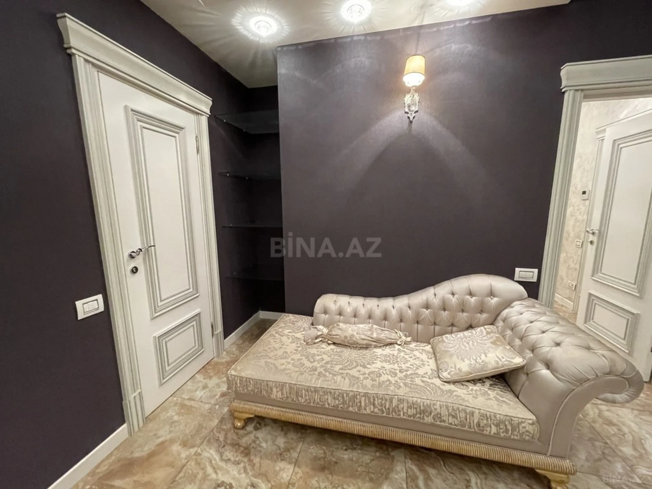 Kirayə verilir 4 otaqlı mənzil 223 m²