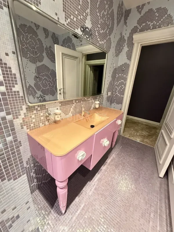 Kirayə verilir 4 otaqlı mənzil 223 m²