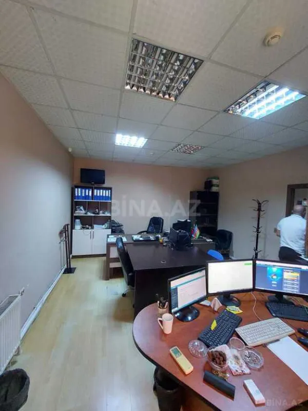 Satılır 5 otaqlı mənzil 227 m²