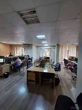 Satılır 5 otaqlı mənzil 227 m²