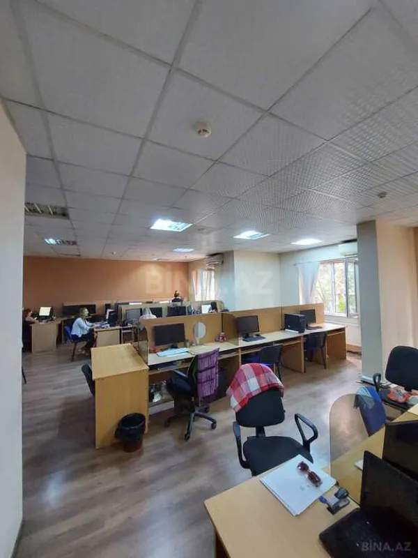 Satılır 5 otaqlı mənzil 227 m²