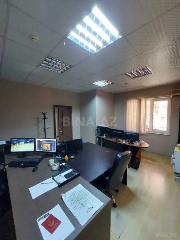 Satılır 5 otaqlı mənzil 227 m²