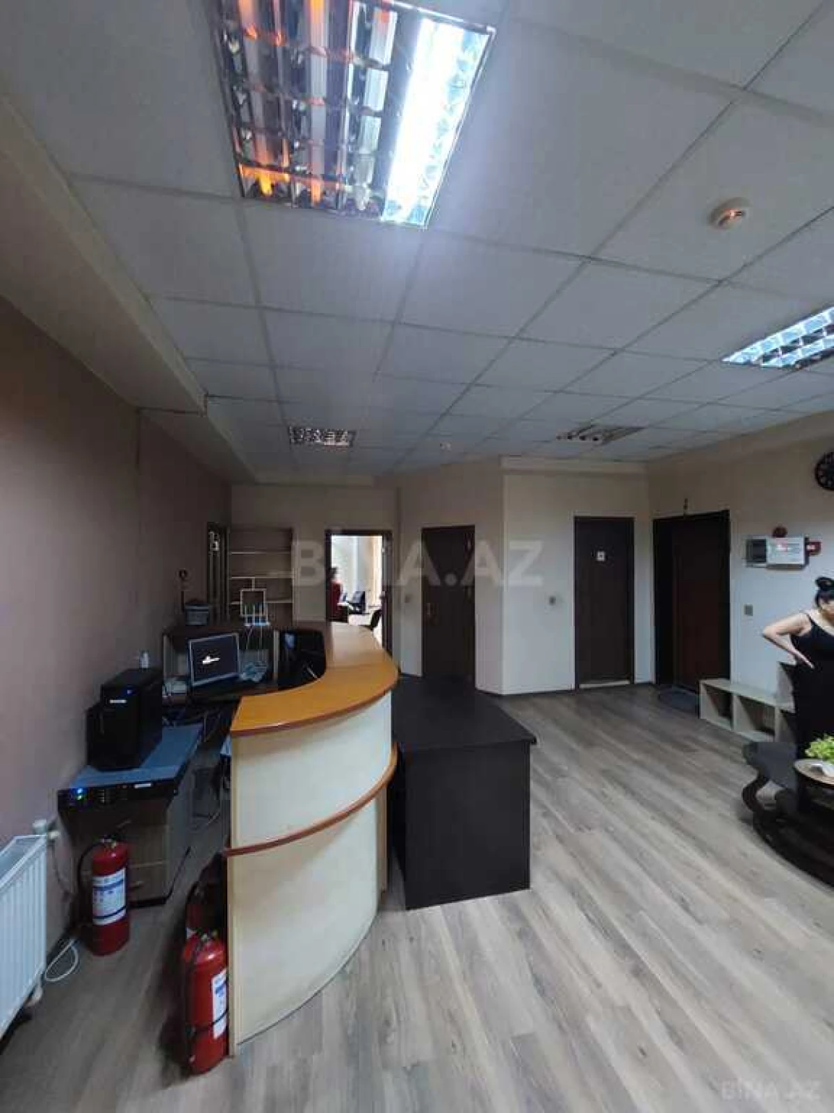 Satılır 5 otaqlı mənzil 227 m²