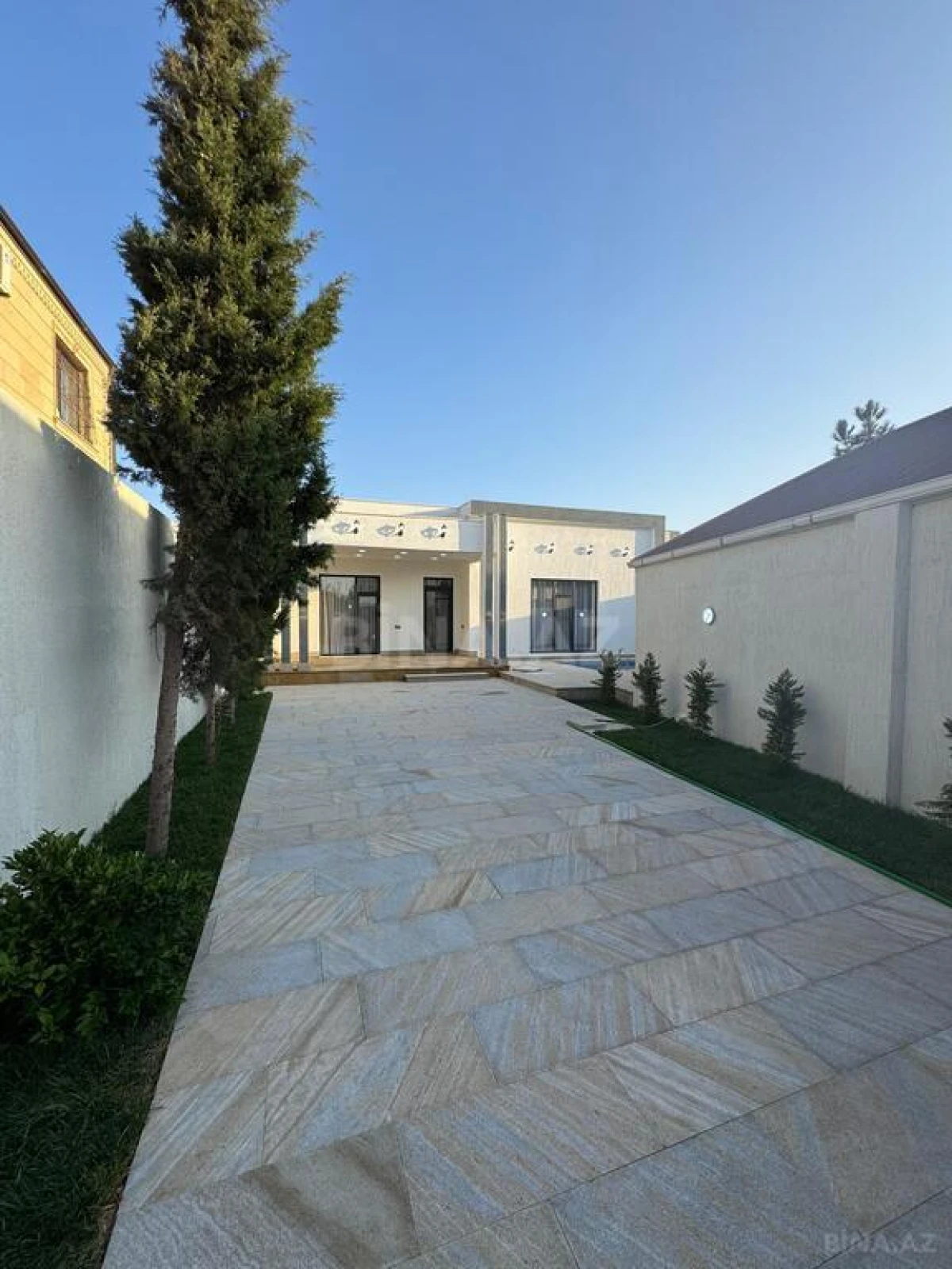 Satılır 4 otaqlı həyət evi 160 m²