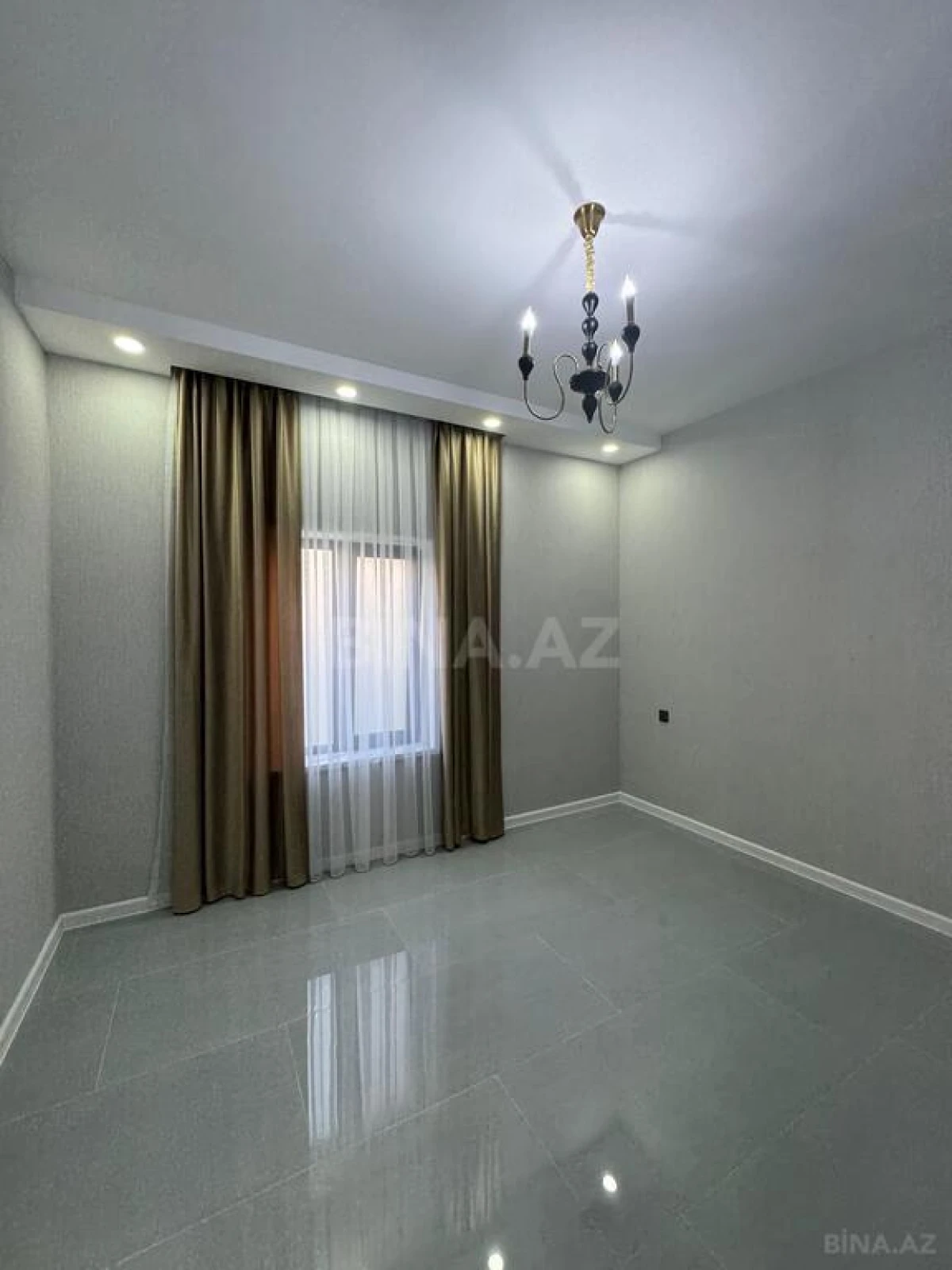 Satılır 4 otaqlı həyət evi 160 m²