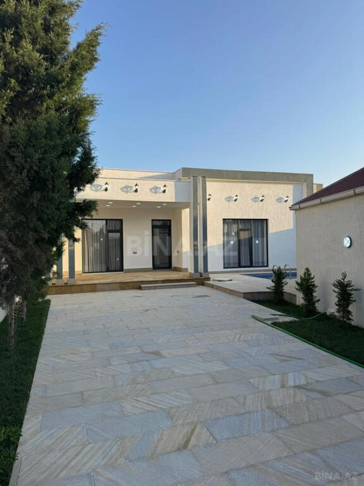 Satılır 4 otaqlı həyət evi 160 m²