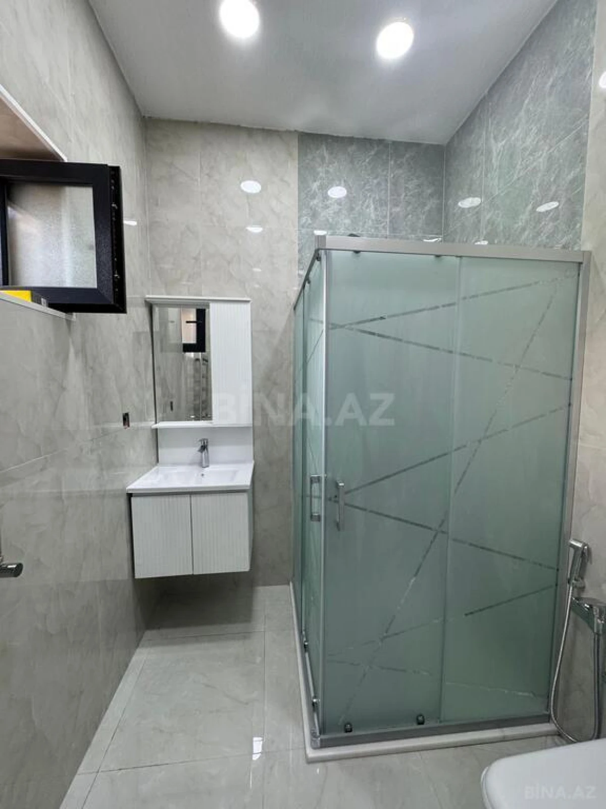Satılır 4 otaqlı həyət evi 160 m²