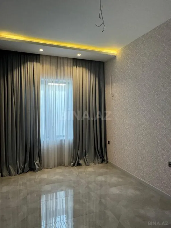 Satılır 4 otaqlı həyət evi 180 m²